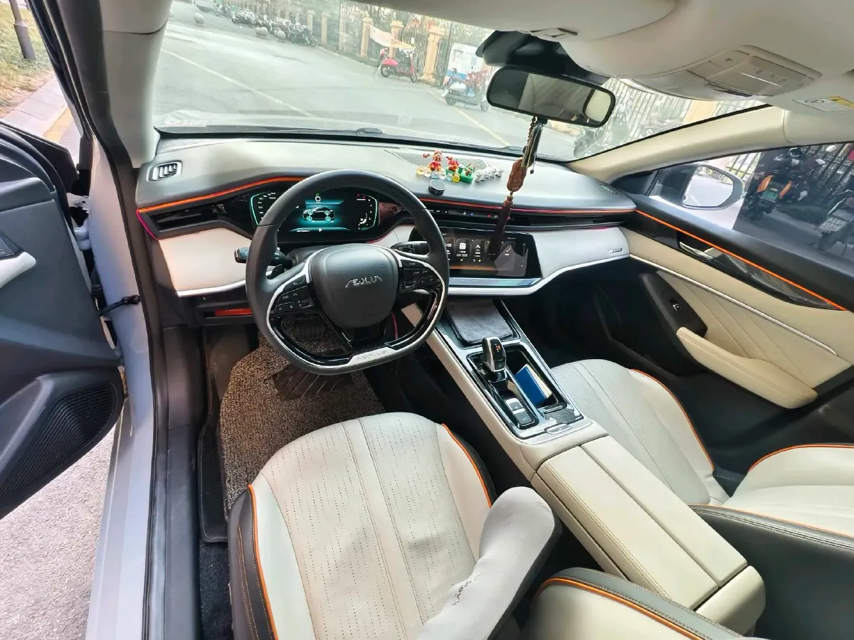 2021 DongFeng Aeolus YiXuan MAX 1.5T 190HP L4 7DCT,autocango,china used car exporter,china ev exporter,chinese used car exporter,chinese used ev exporter