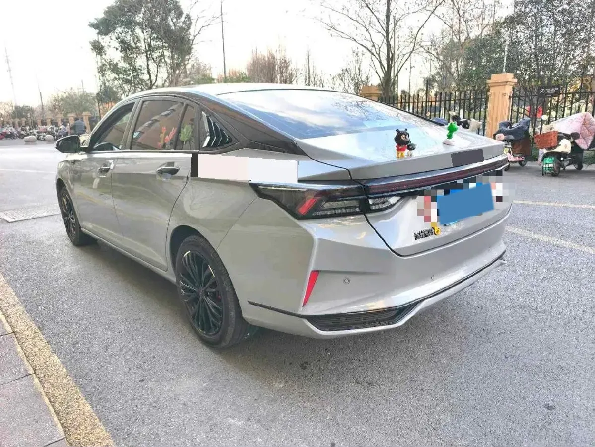 2021 DongFeng Aeolus YiXuan MAX 1.5T 190HP L4 7DCT,autocango,china used car exporter,china ev exporter,chinese used car exporter,chinese used ev exporter