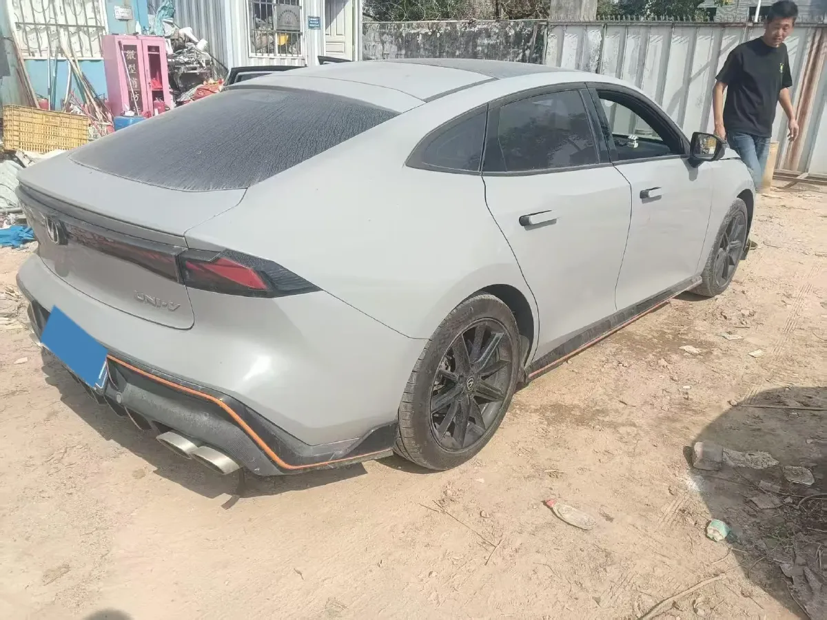 2022 ChangAn UNI-V 1.5T 188HP L4 7DCT,autocango,china used car exporter,china ev exporter,chinese used car exporter,chinese used ev exporter