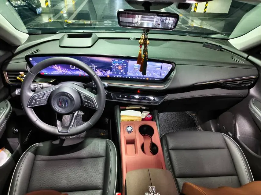 2025 Buick EnvisionPlus 2.0T 237HP L4 9AT,autocango,china used car exporter,china ev exporter,chinese used car exporter,chinese used ev exporter