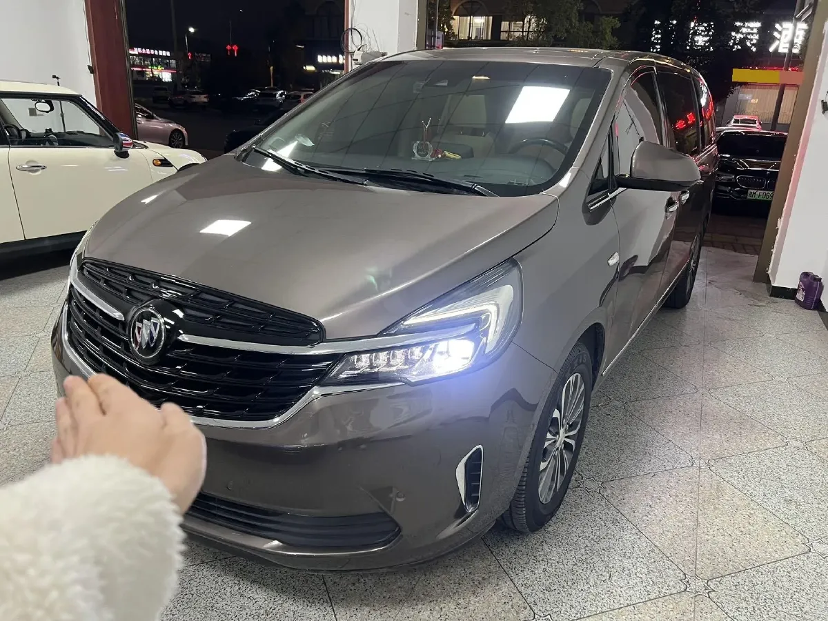 2021 Buick GL8 2.0T 237HP L4 9AT,autocango,china used car exporter,china ev exporter,chinese used car exporter,chinese used ev exporter