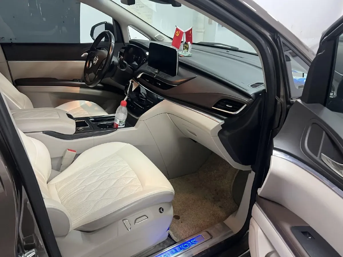 2021 Buick GL8 2.0T 237HP L4 9AT,autocango,china used car exporter,china ev exporter,chinese used car exporter,chinese used ev exporter