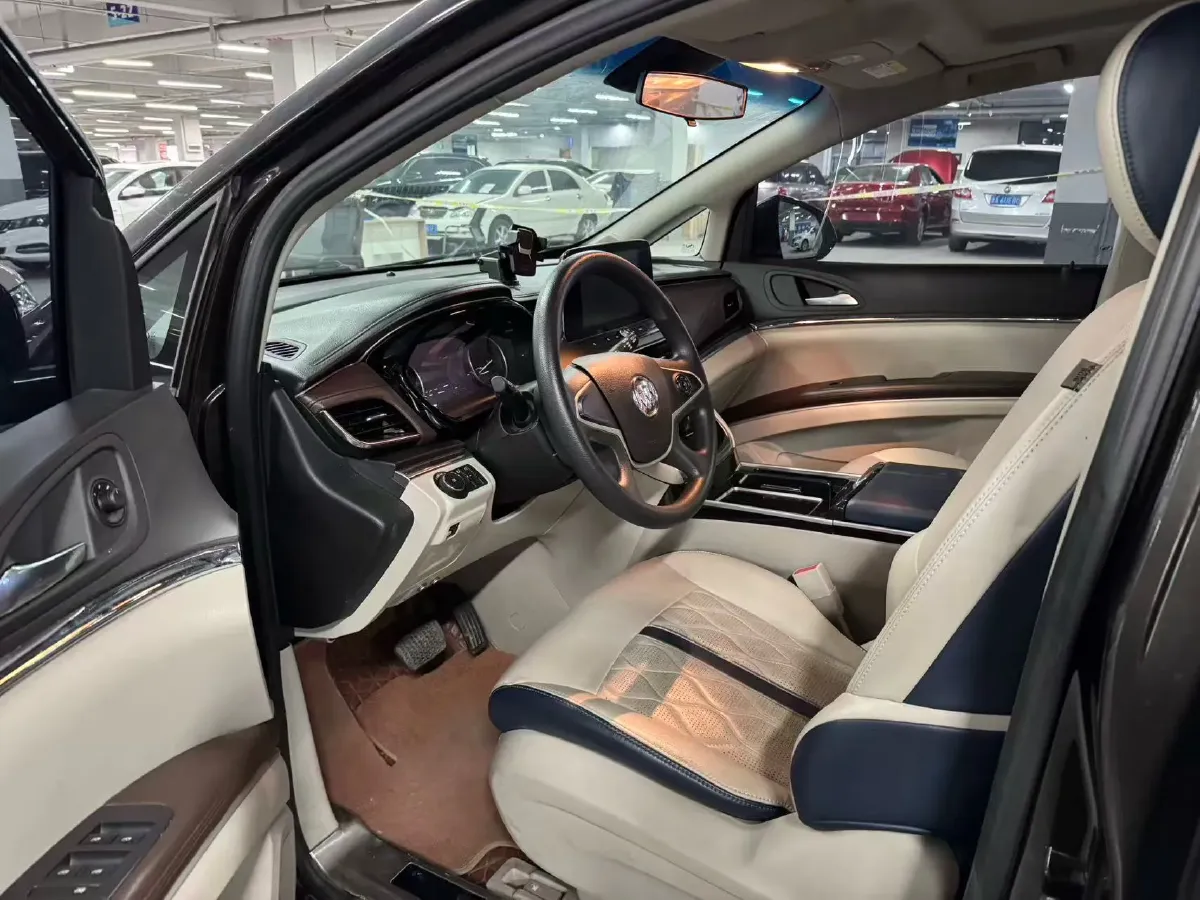 2021 Buick GL8 2.0T 237HP L4 9AT,autocango,china used car exporter,china ev exporter,chinese used car exporter,chinese used ev exporter