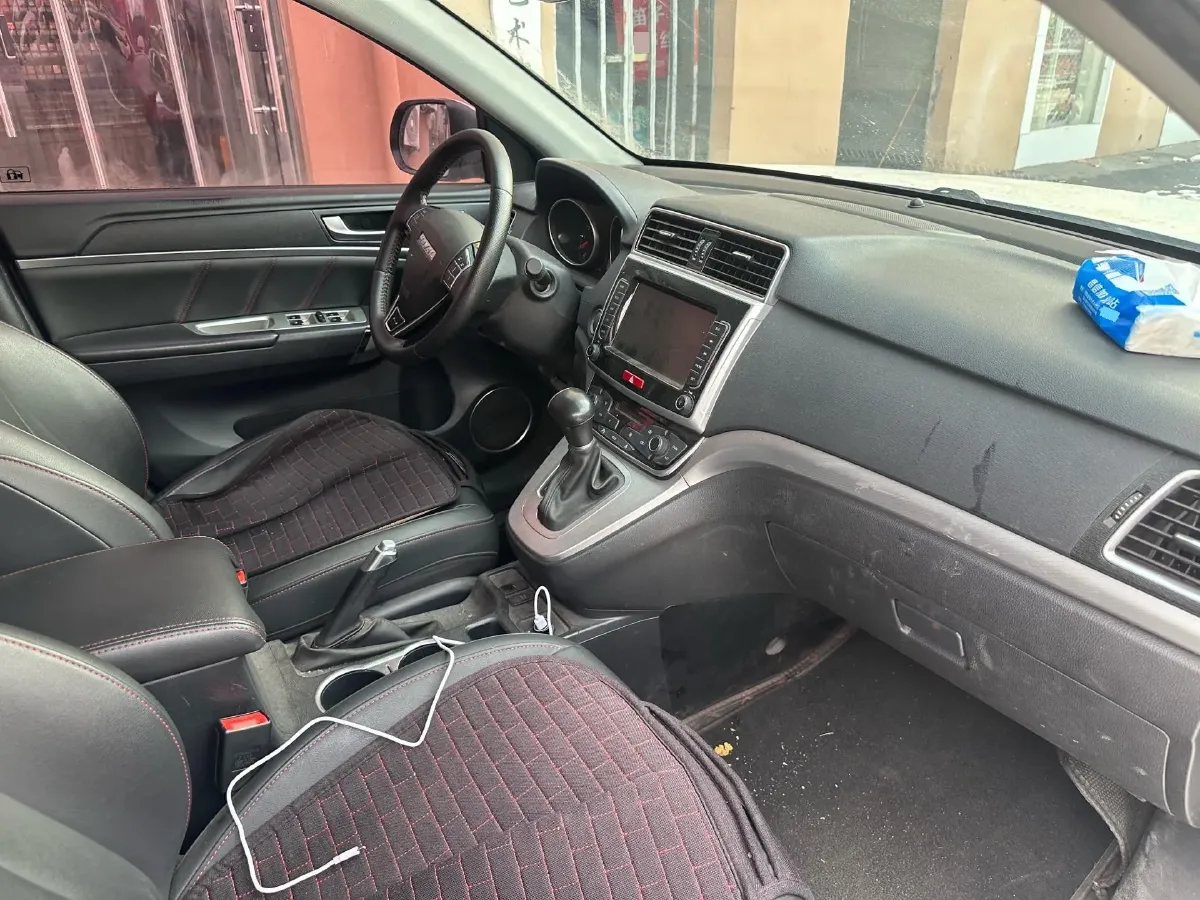 2019 Haval M6 1.5T 150HP L4 7DCT,autocango,china used car exporter,china ev exporter,chinese used car exporter,chinese used ev exporter