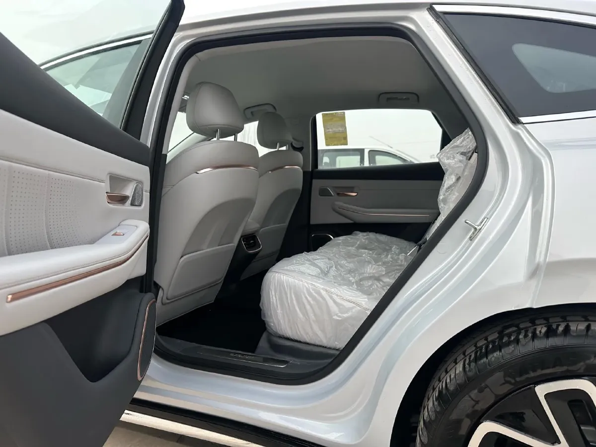 2025 BaoJun XiangJing BEV,autocango,china used car exporter,china ev exporter,chinese used car exporter,chinese used ev exporter