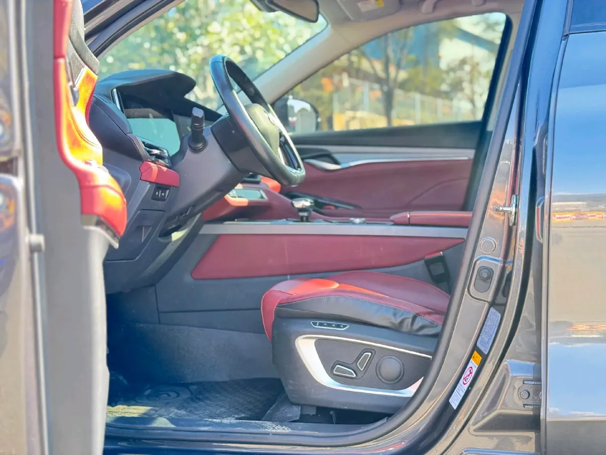 2022 ChangAn CS75 Plus 2.0T 233HP L4 8AT,autocango,china used car exporter,china ev exporter,chinese used car exporter,chinese used ev exporter