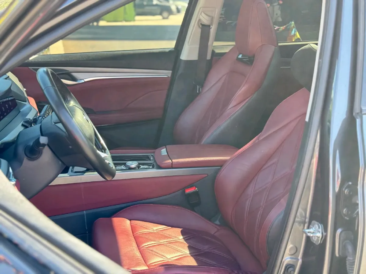 2022 ChangAn CS75 Plus 2.0T 233HP L4 8AT,autocango,china used car exporter,china ev exporter,chinese used car exporter,chinese used ev exporter