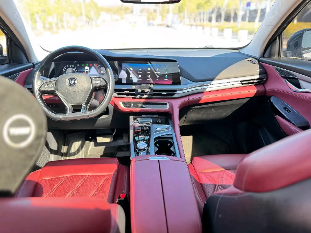 2022 ChangAn CS75 Plus 2.0T 233HP L4 8AT,autocango,china used car exporter,china ev exporter,chinese used car exporter,chinese used ev exporter