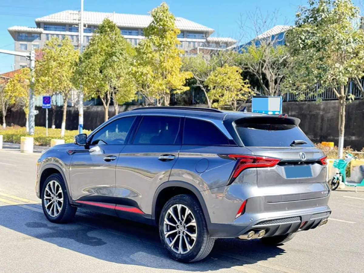 2022 ChangAn CS75 Plus 2.0T 233HP L4 8AT,autocango,china used car exporter,china ev exporter,chinese used car exporter,chinese used ev exporter