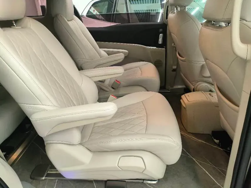 2023 Buick GL8 2.0T 237HP L4 9AT,autocango,china used car exporter,china ev exporter,chinese used car exporter,chinese used ev exporter