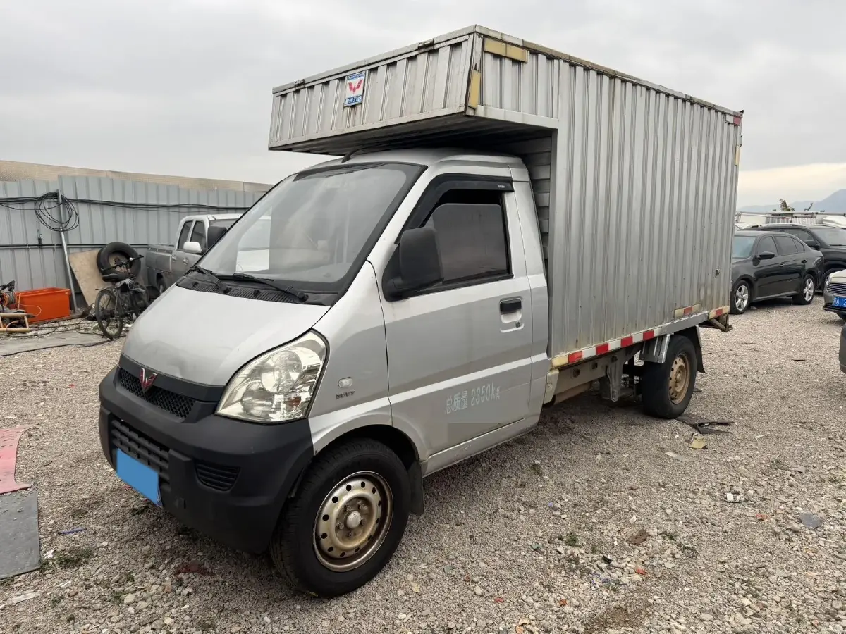 2015 WuLing RongGuang V 1.5L 112HP L4 5MT