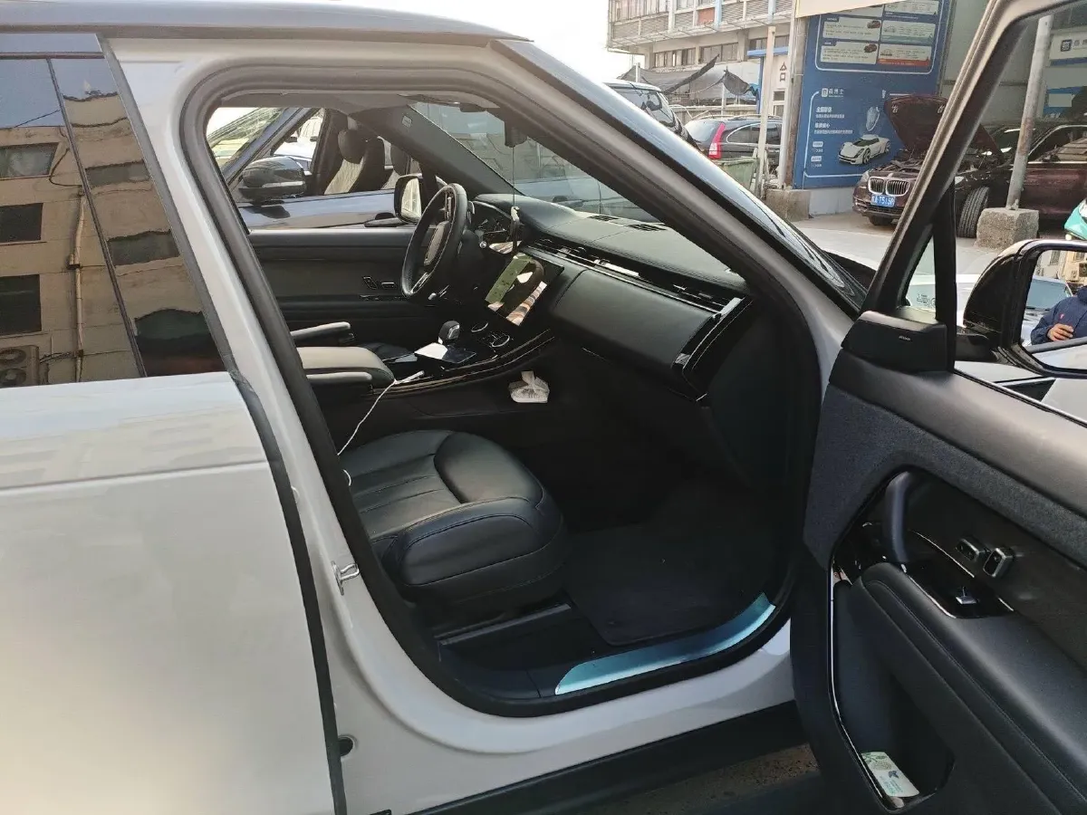 2023 Land Rover Range Rover Sport 3.0T 400HP L6 8AT,autocango,china used car exporter,china ev exporter,chinese used car exporter,chinese used ev exporter