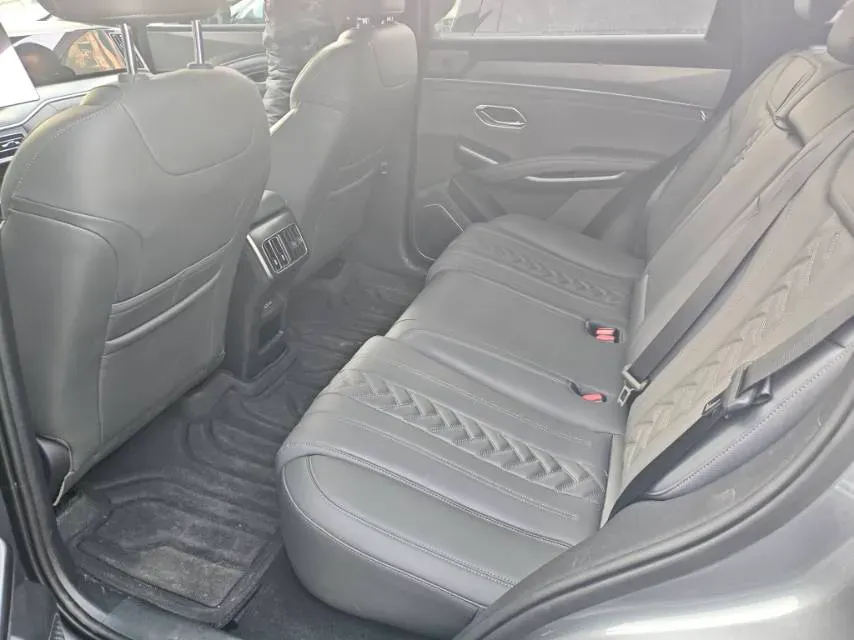 2024 BYD SongL DM-i 1.5L 101HP L4 E-CVT PHEV 26.6KWH,autocango,china used car exporter,china ev exporter,chinese used car exporter,chinese used ev exporter