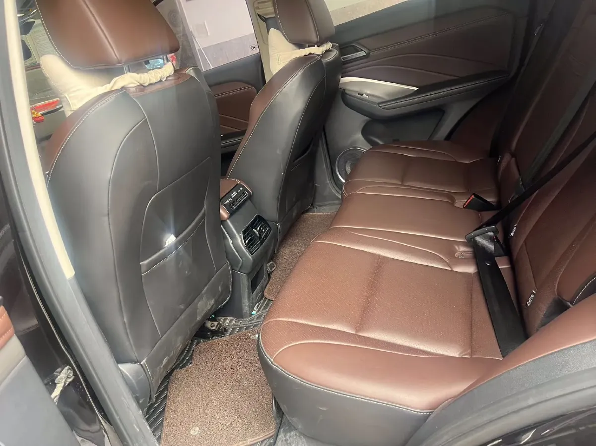 2018 WEY VV6 2.0T 197HP L4 7DCT,autocango,china used car exporter,china ev exporter,chinese used car exporter,chinese used ev exporter