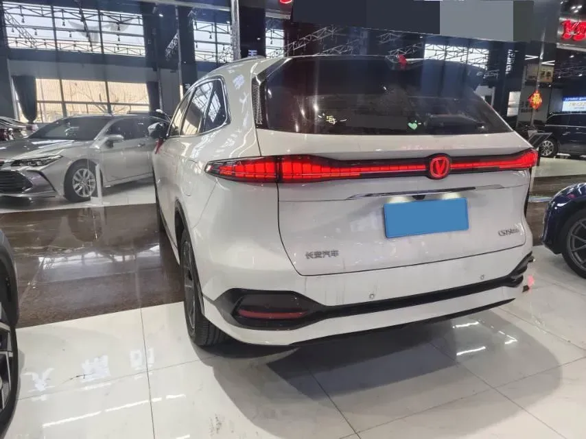 2025 ChangAn CS75 Plus 1.5T 192HP L4 8AT,autocango,china used car exporter,china ev exporter,chinese used car exporter,chinese used ev exporter