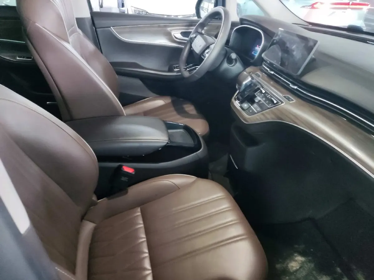 2022 Roewe iMAX8 BEV 90KWH,autocango,china used car exporter,china ev exporter,chinese used car exporter,chinese used ev exporter