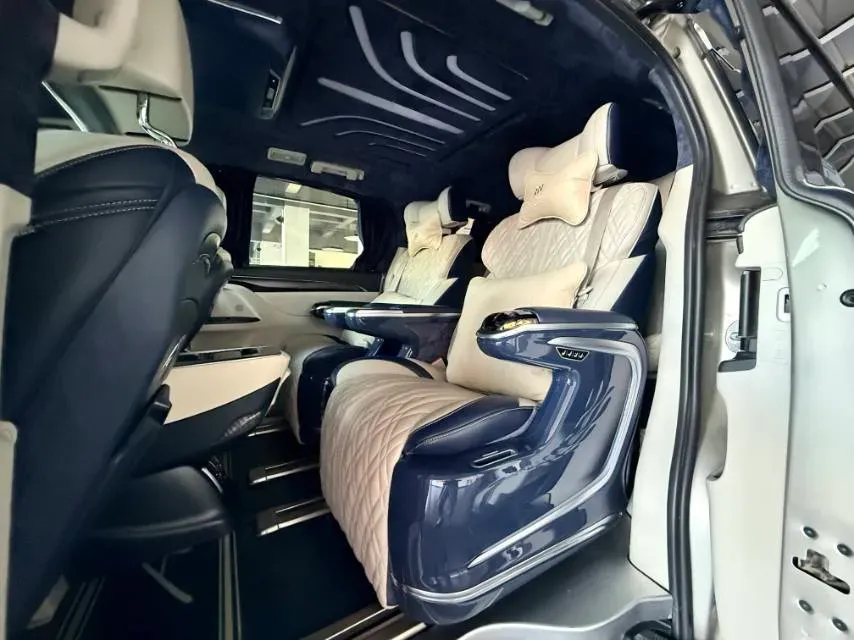 2022 Buick GL8 2.0T 237HP L4 9AT,autocango,china used car exporter,china ev exporter,chinese used car exporter,chinese used ev exporter