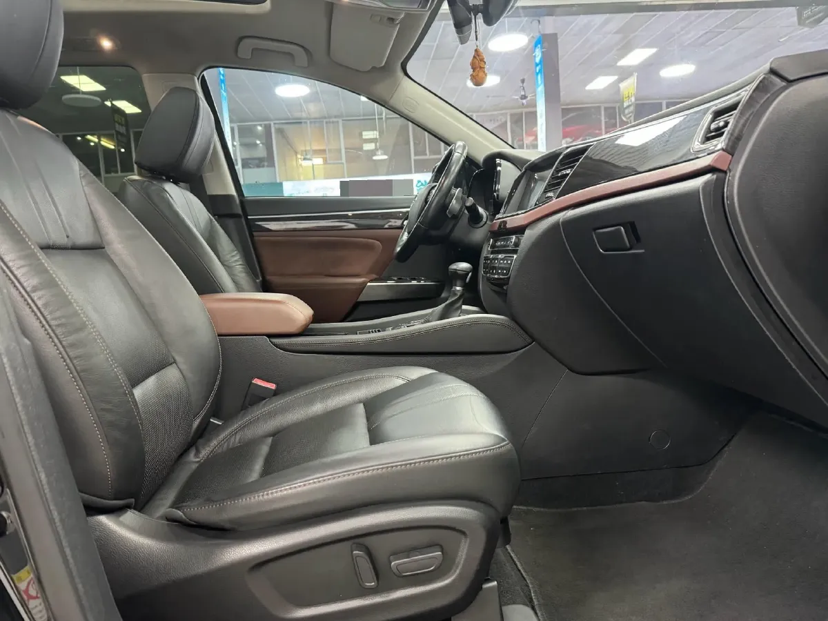 2017 GAC Trumpchi GS8 2.0T 201HP L4 6AT,autocango,china used car exporter,china ev exporter,chinese used car exporter,chinese used ev exporter