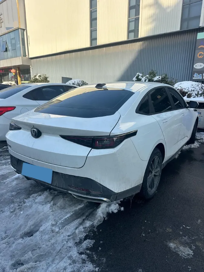 2023 ChangAn Lamore 1.5T 170HP L4 7DCT,autocango,china used car exporter,china ev exporter,chinese used car exporter,chinese used ev exporter