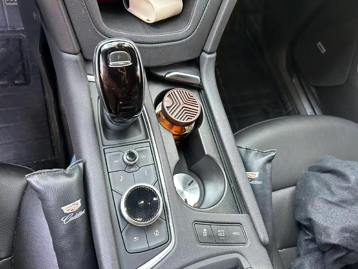 2021 Cadillac XT5 2.0T 237HP L4 9AT,autocango,china used car exporter,china ev exporter,chinese used car exporter,chinese used ev exporter