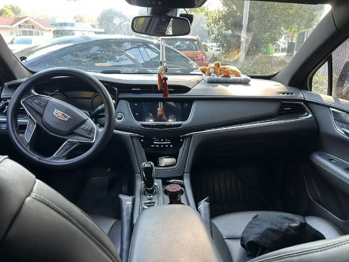 2021 Cadillac XT5 2.0T 237HP L4 9AT,autocango,china used car exporter,china ev exporter,chinese used car exporter,chinese used ev exporter