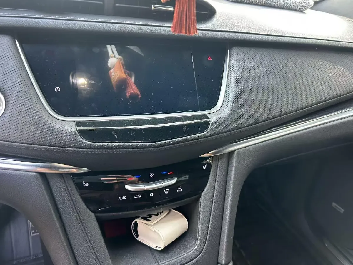 2021 Cadillac XT5 2.0T 237HP L4 9AT,autocango,china used car exporter,china ev exporter,chinese used car exporter,chinese used ev exporter