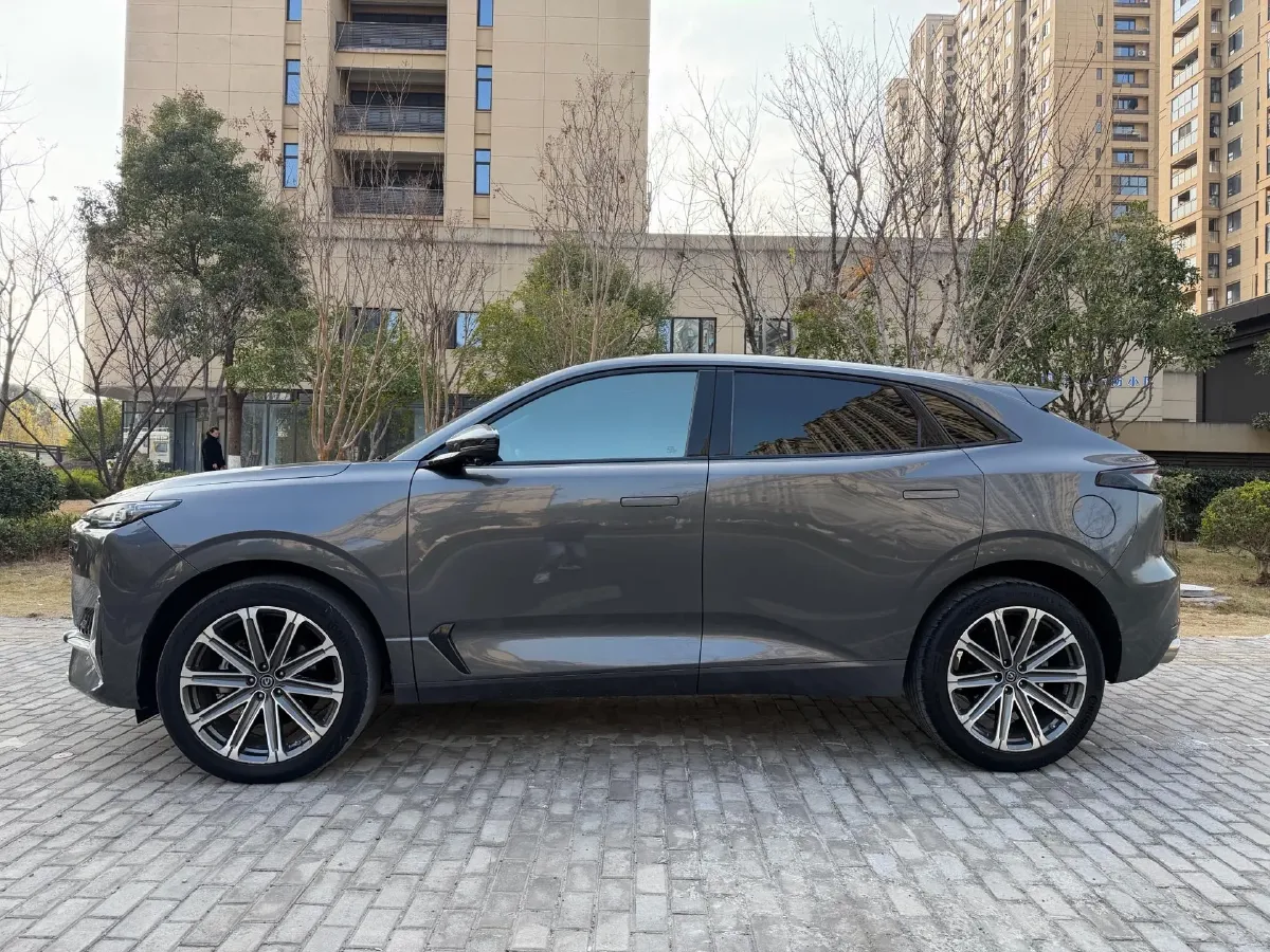 2021 ChangAn UNI-K 2.0T 233HP L4 8AT,autocango,china used car exporter,china ev exporter,chinese used car exporter,chinese used ev exporter