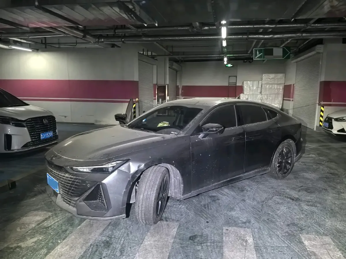 2023 ChangAn UNI-V 1.5T 188HP L4 7DCT,autocango,china used car exporter,china ev exporter,chinese used car exporter,chinese used ev exporter