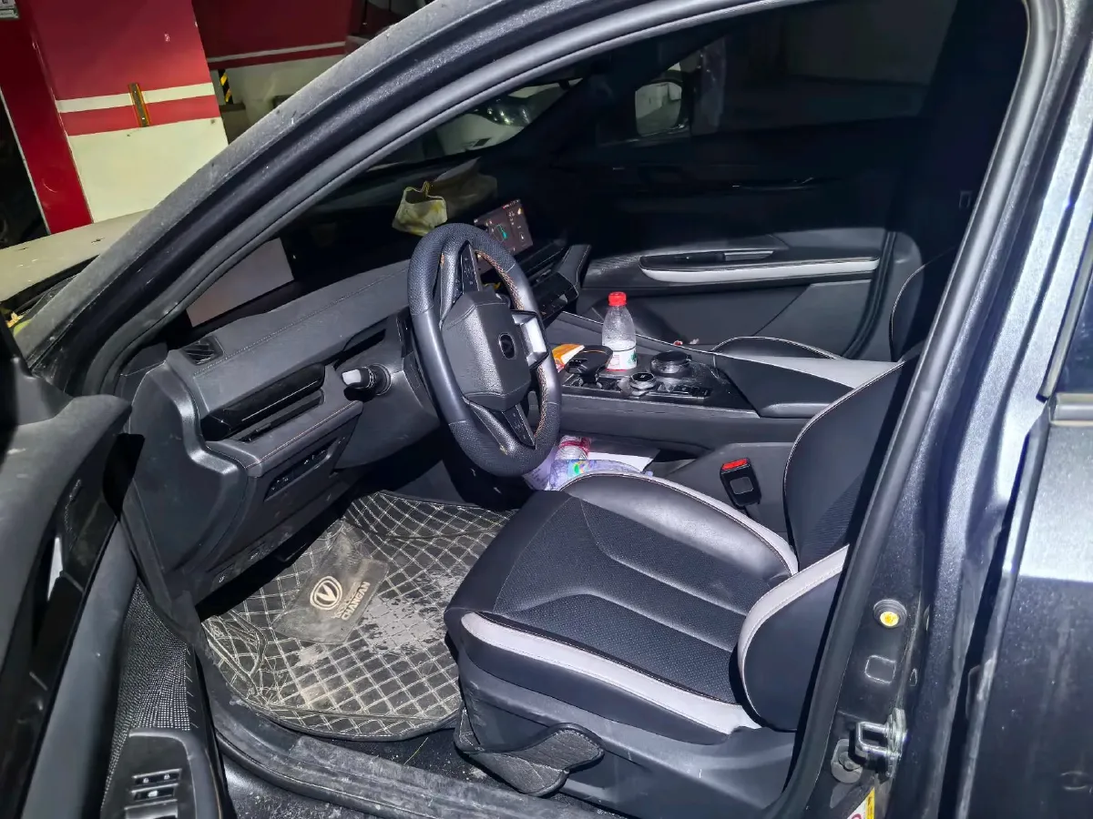 2023 ChangAn UNI-V 1.5T 188HP L4 7DCT,autocango,china used car exporter,china ev exporter,chinese used car exporter,chinese used ev exporter