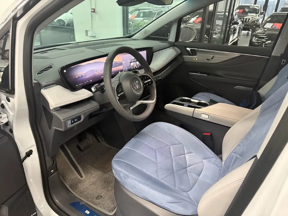 2025 Buick GL8 2.0T 237HP L4 9AT,autocango,china used car exporter,china ev exporter,chinese used car exporter,chinese used ev exporter