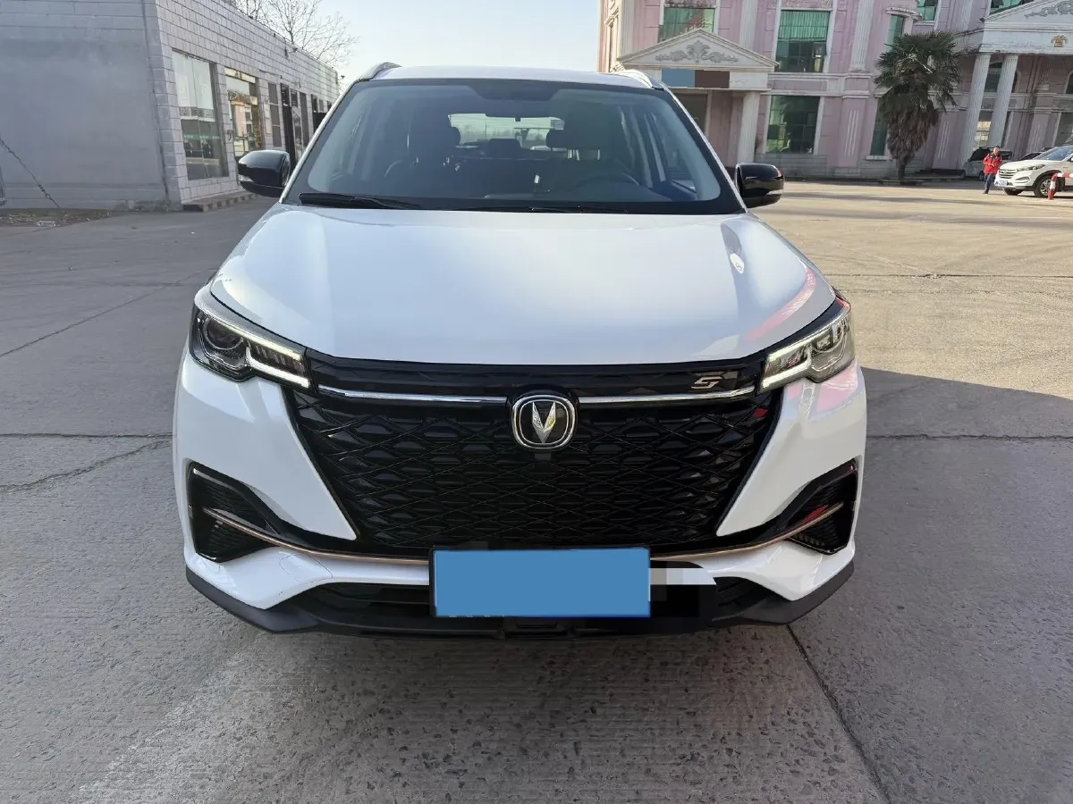 2022 ChangAn CS55 Plus 1.5T 180HP L4 6MT,autocango,china used car exporter,china ev exporter,chinese used car exporter,chinese used ev exporter