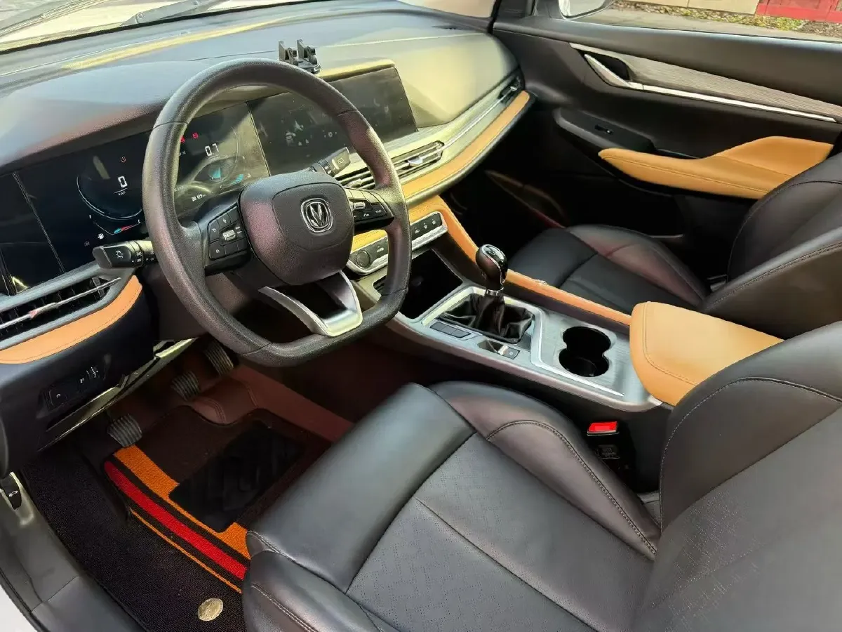 2022 ChangAn CS55 Plus 1.5T 180HP L4 6MT,autocango,china used car exporter,china ev exporter,chinese used car exporter,chinese used ev exporter