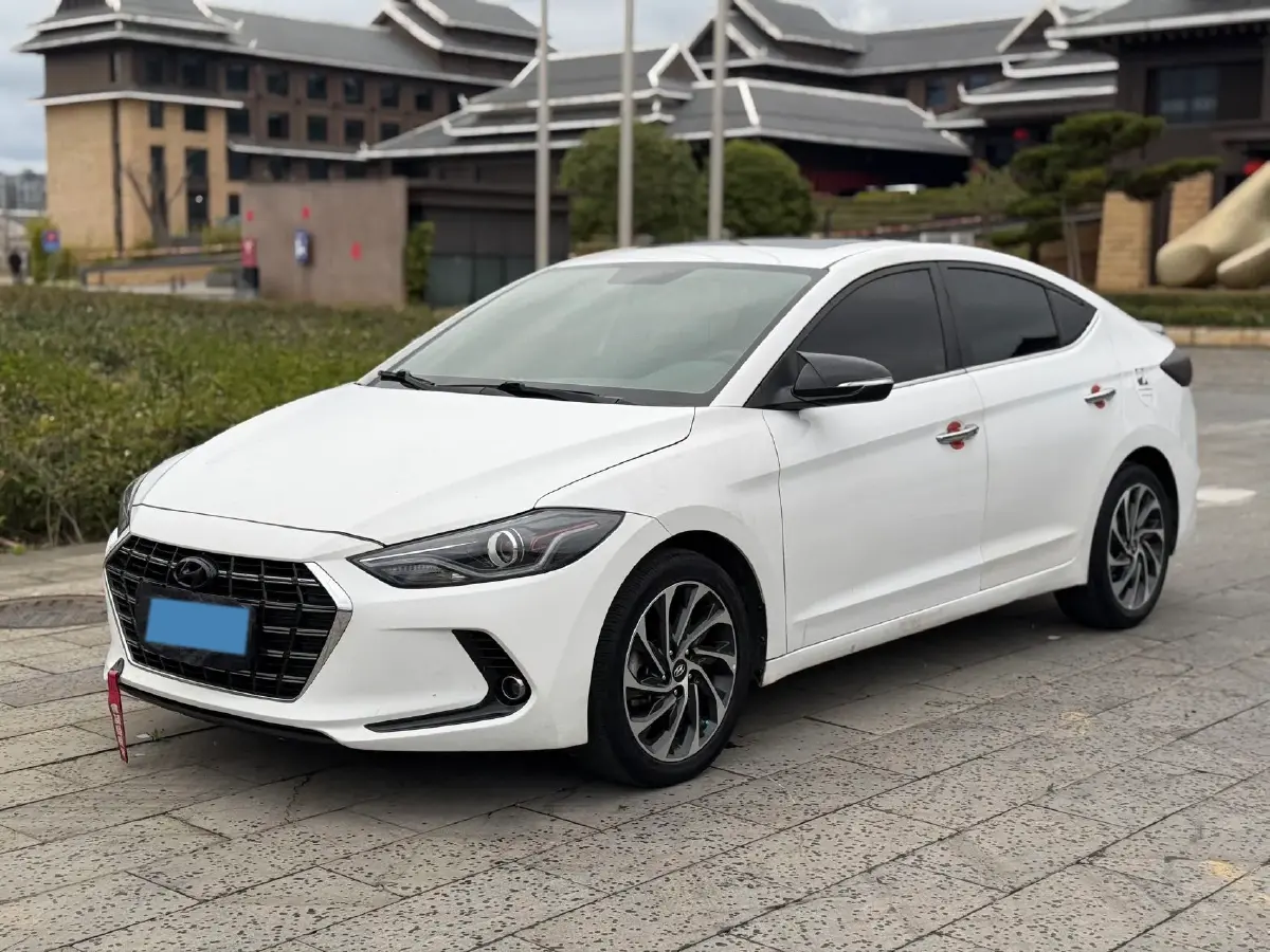 2019 Hyundai Elantra 1.4T 130HP L4 7DCT