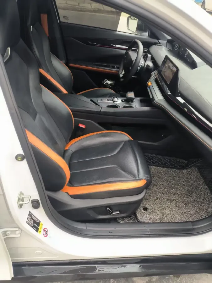 2024 ChangAn UNI-V 1.5T 188HP L4 7DCT,autocango,china used car exporter,china ev exporter,chinese used car exporter,chinese used ev exporter