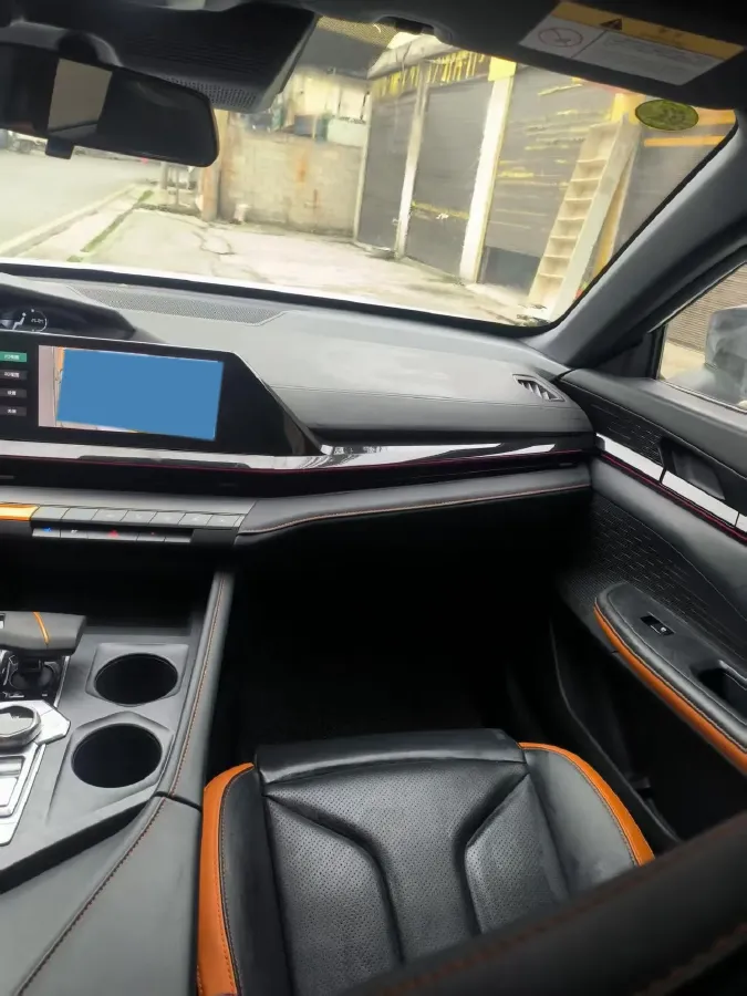 2024 ChangAn UNI-V 1.5T 188HP L4 7DCT,autocango,china used car exporter,china ev exporter,chinese used car exporter,chinese used ev exporter