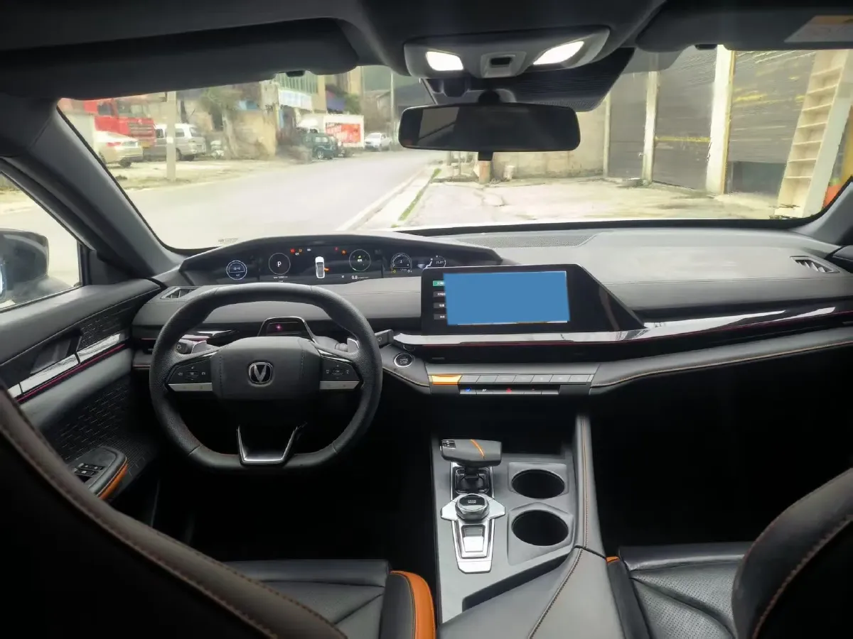 2024 ChangAn UNI-V 1.5T 188HP L4 7DCT,autocango,china used car exporter,china ev exporter,chinese used car exporter,chinese used ev exporter