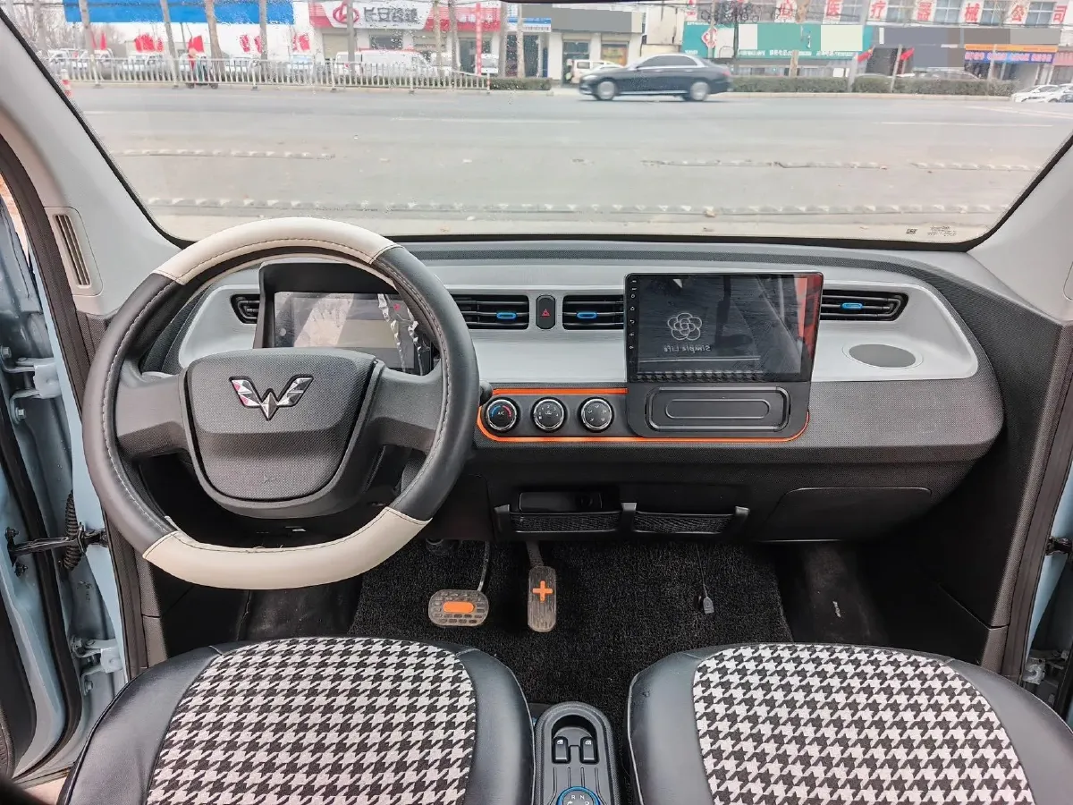 2022 LingBox uni BEV 11.52KWH,autocango,china used car exporter,china ev exporter,chinese used car exporter,chinese used ev exporter