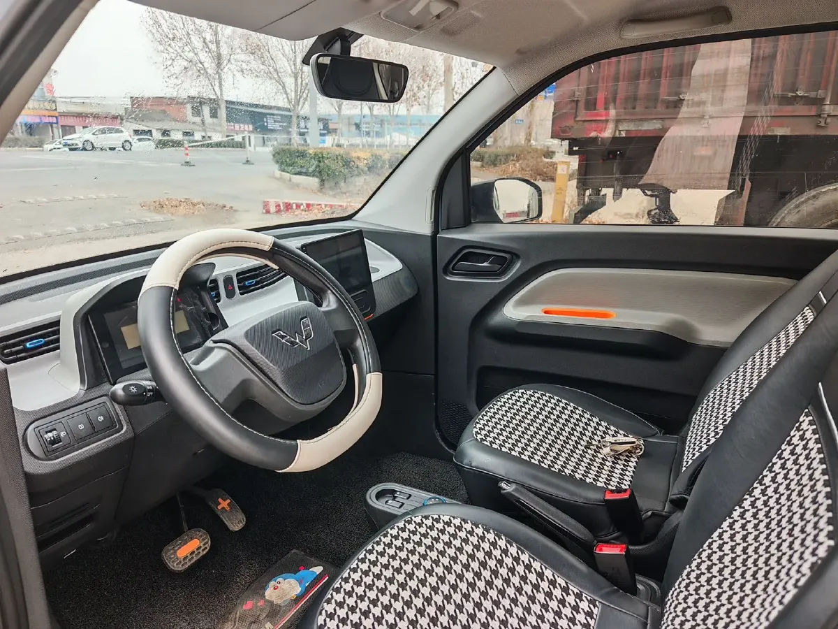 2022 LingBox uni BEV 11.52KWH,autocango,china used car exporter,china ev exporter,chinese used car exporter,chinese used ev exporter