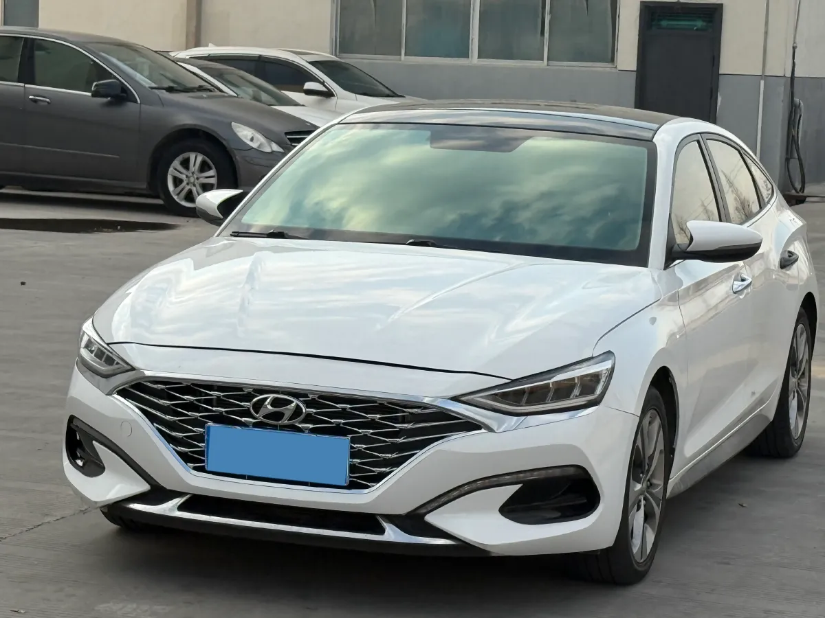 2019 Hyundai La Festa 1.6T 204HP L4 7DCT,autocango,china used car exporter,china ev exporter,chinese used car exporter,chinese used ev exporter