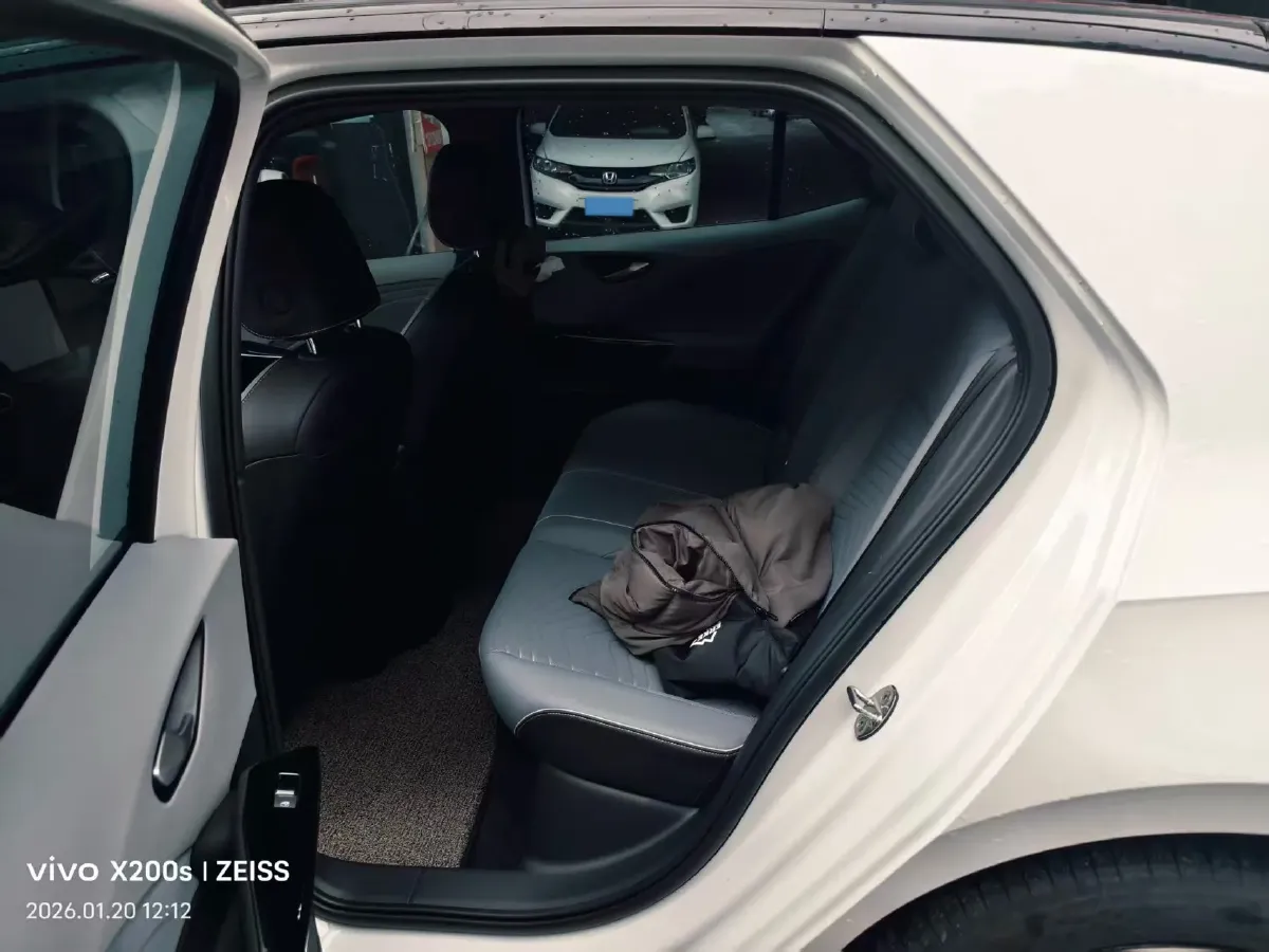 2025 Volkswagen ID.3 BEV 53.6KWH,autocango,china used car exporter,china ev exporter,chinese used car exporter,chinese used ev exporter