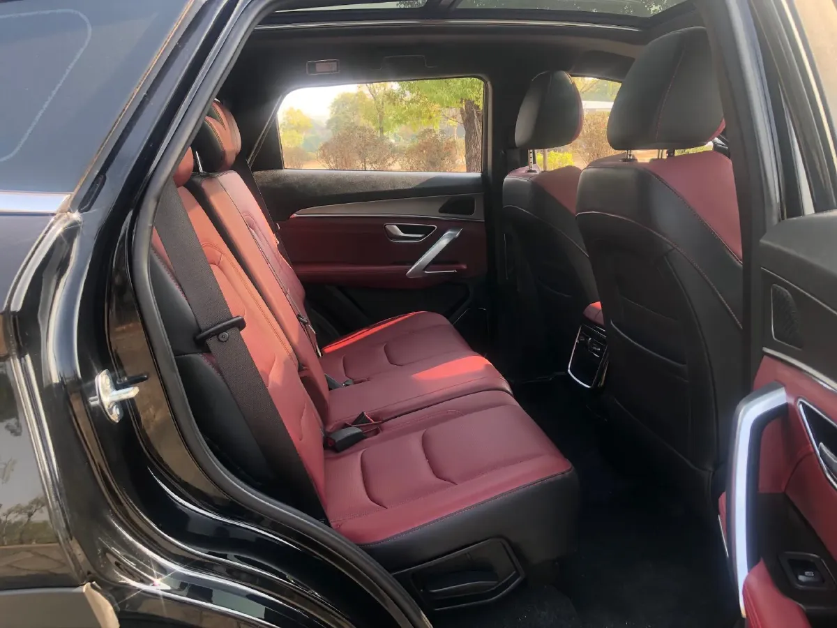 2023 ChangAn Oshan X7 Plus 1.5T 188HP L4 7DCT,autocango,china used car exporter,china ev exporter,chinese used car exporter,chinese used ev exporter