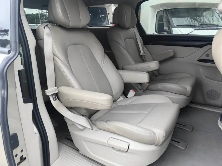 2022 Buick GL8 2.0T 237HP L4 9AT,autocango,china used car exporter,china ev exporter,chinese used car exporter,chinese used ev exporter