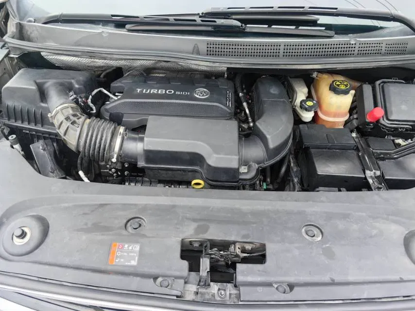 2022 Buick GL8 2.0T 237HP L4 9AT,autocango,china used car exporter,china ev exporter,chinese used car exporter,chinese used ev exporter