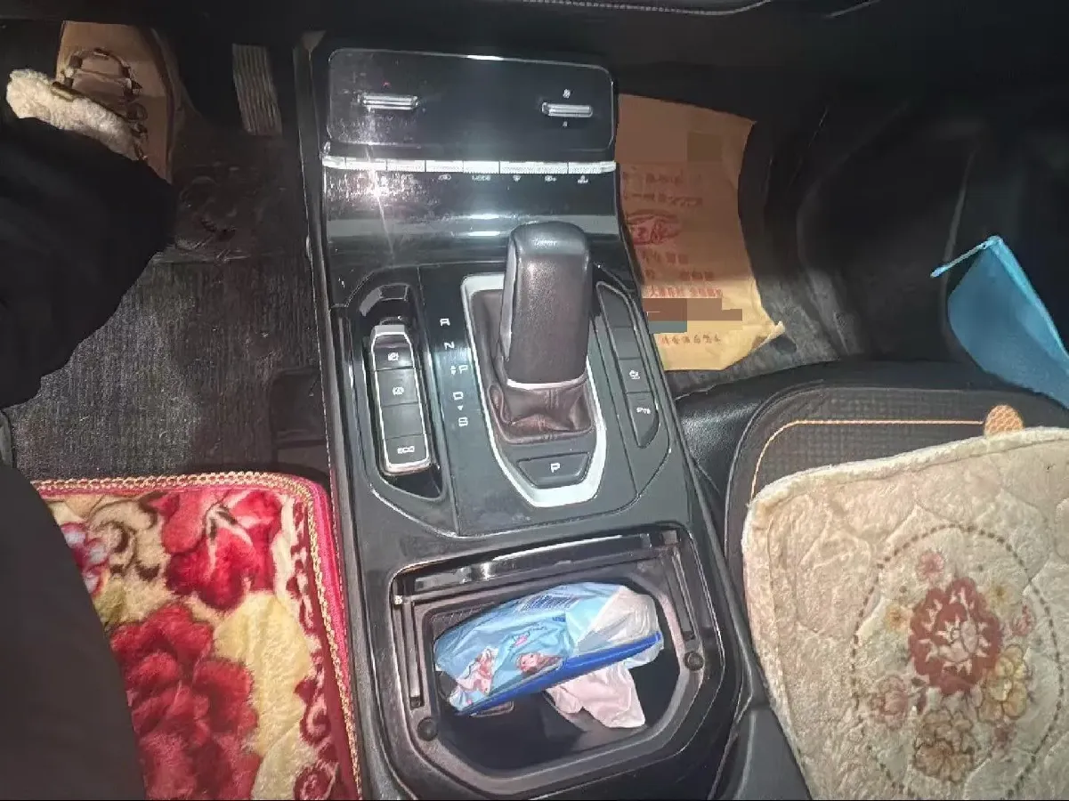 2020 WuLing KaiJie 1.5T 147HP L4 CVT,autocango,china used car exporter,china ev exporter,chinese used car exporter,chinese used ev exporter