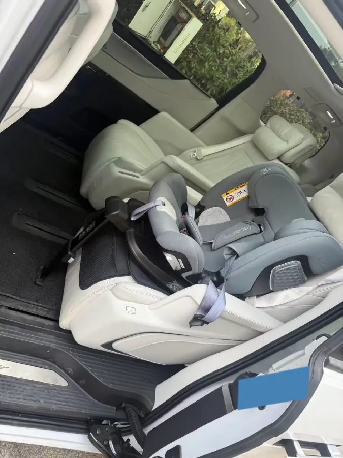 2024 Buick GL8 1.5T 180HP L4 2DHT PHEV 24.4KWH,autocango,china used car exporter,china ev exporter,chinese used car exporter,chinese used ev exporter