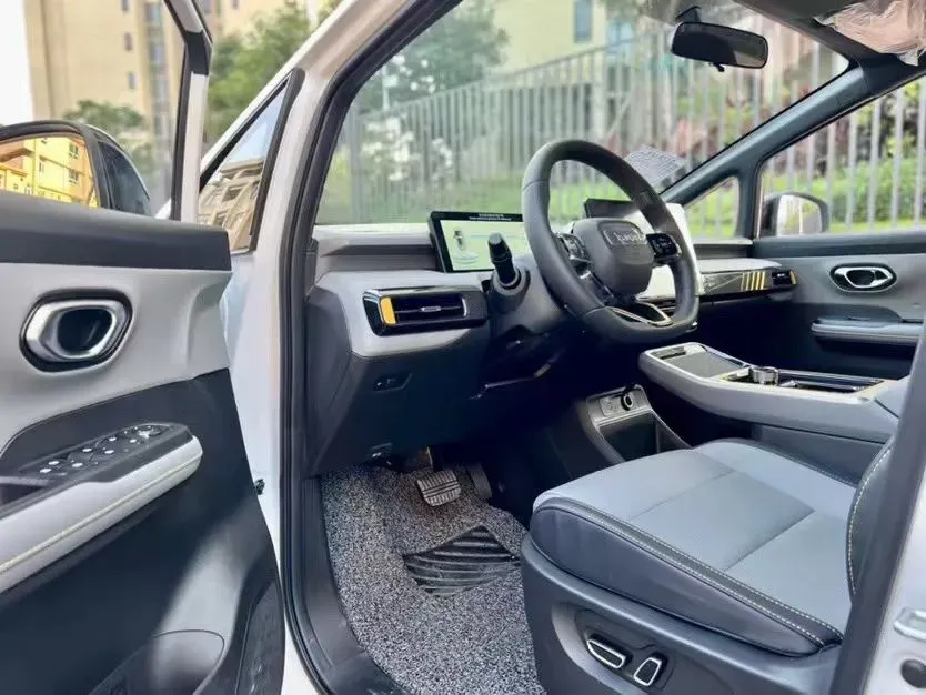 2022 Geely Okavango 1.8T 184HP L4 7DCT,autocango,china used car exporter,china ev exporter,chinese used car exporter,chinese used ev exporter