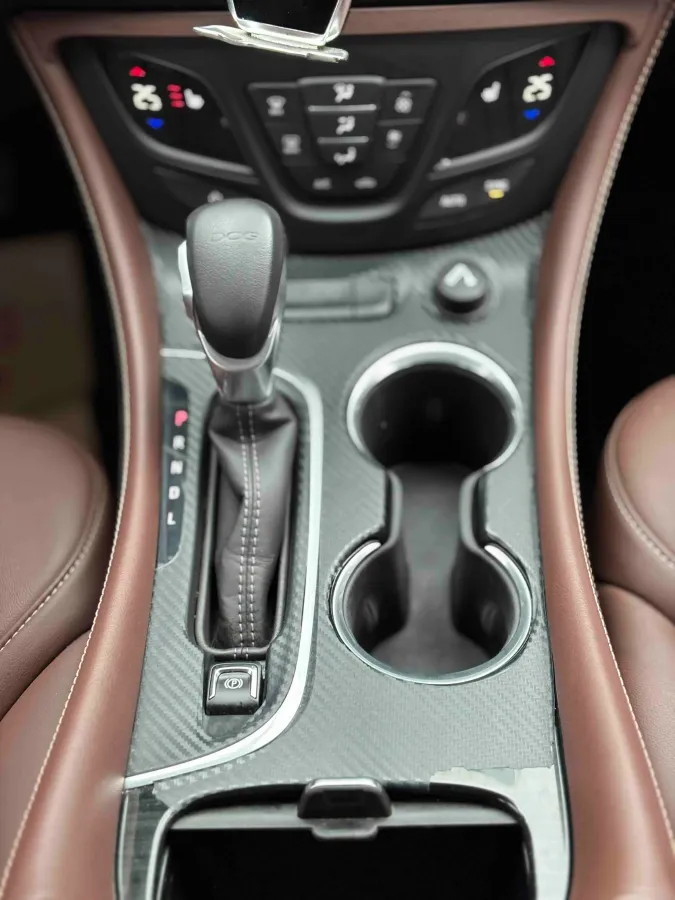 2021 Buick EnvisionPlus 1.5T 169HP L4 7DCT,autocango,china used car exporter,china ev exporter,chinese used car exporter,chinese used ev exporter