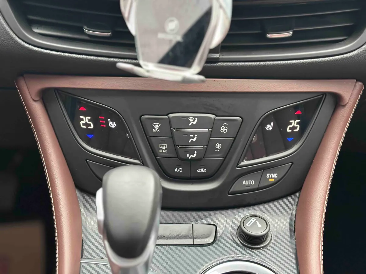 2021 Buick EnvisionPlus 1.5T 169HP L4 7DCT,autocango,china used car exporter,china ev exporter,chinese used car exporter,chinese used ev exporter