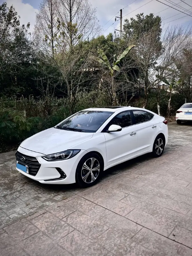 2018 Hyundai Elantra 1.4T 130HP L4 7DCT