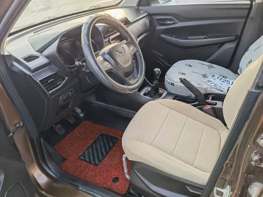 2019 WuLing HongGuang 1.5L 105HP L4 5MT,autocango,china used car exporter,china ev exporter,chinese used car exporter,chinese used ev exporter